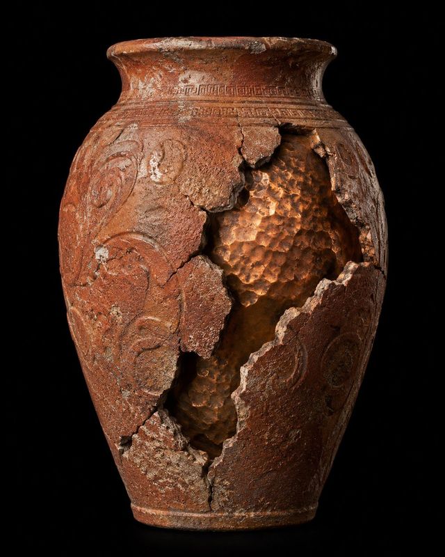 ✨ Create a hyper-realistic museum-style product photograph