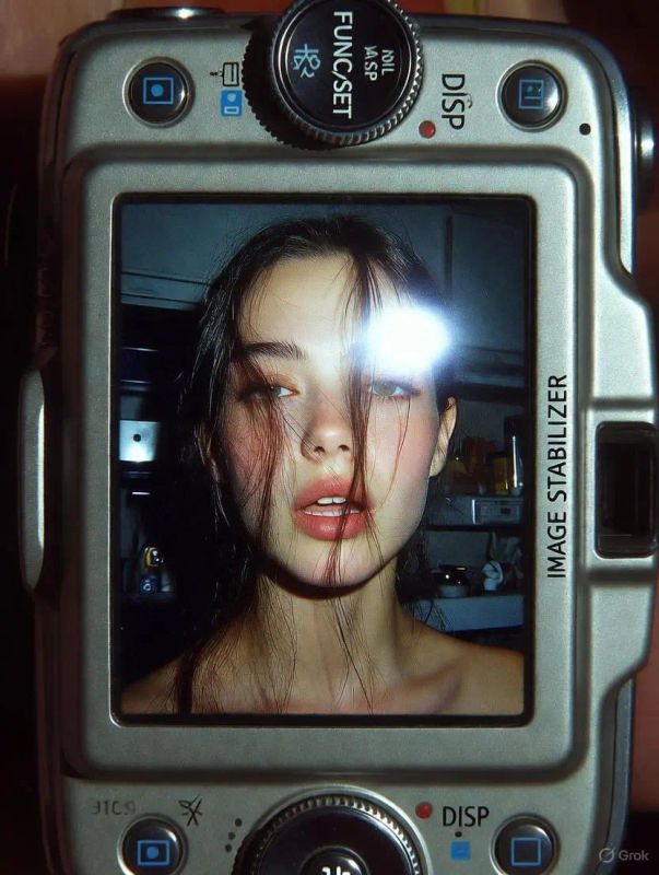 ✨ Ностальгический портрет на экране Canon