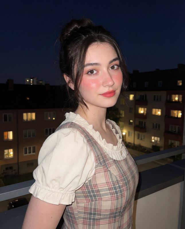 ✨ Ночной портрет в стиле коттеджкор